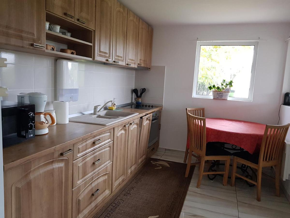 Casa Elis Piscina, Jacuzzy , Sauna, Ciubar Merei Eksteriør bilde
