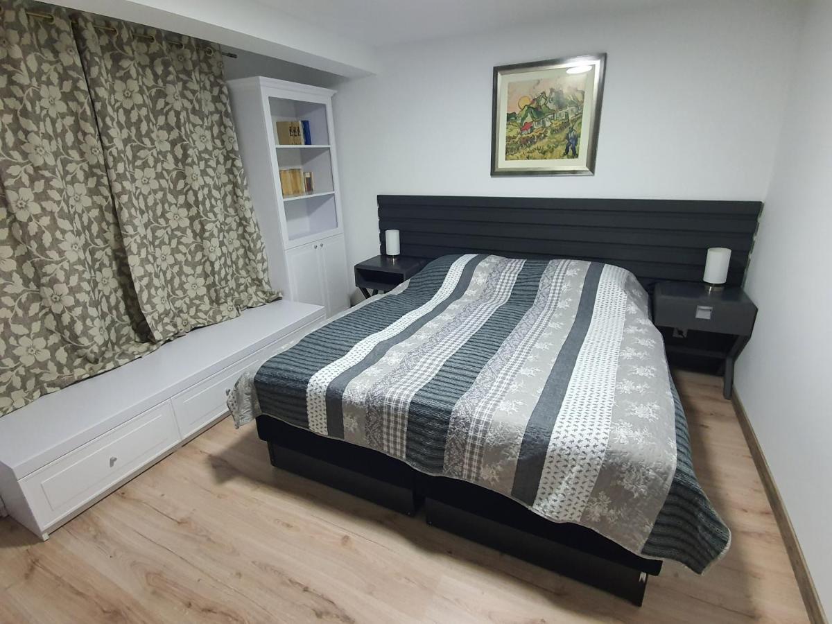 Casa Elis Piscina, Jacuzzy , Sauna, Ciubar Merei Eksteriør bilde