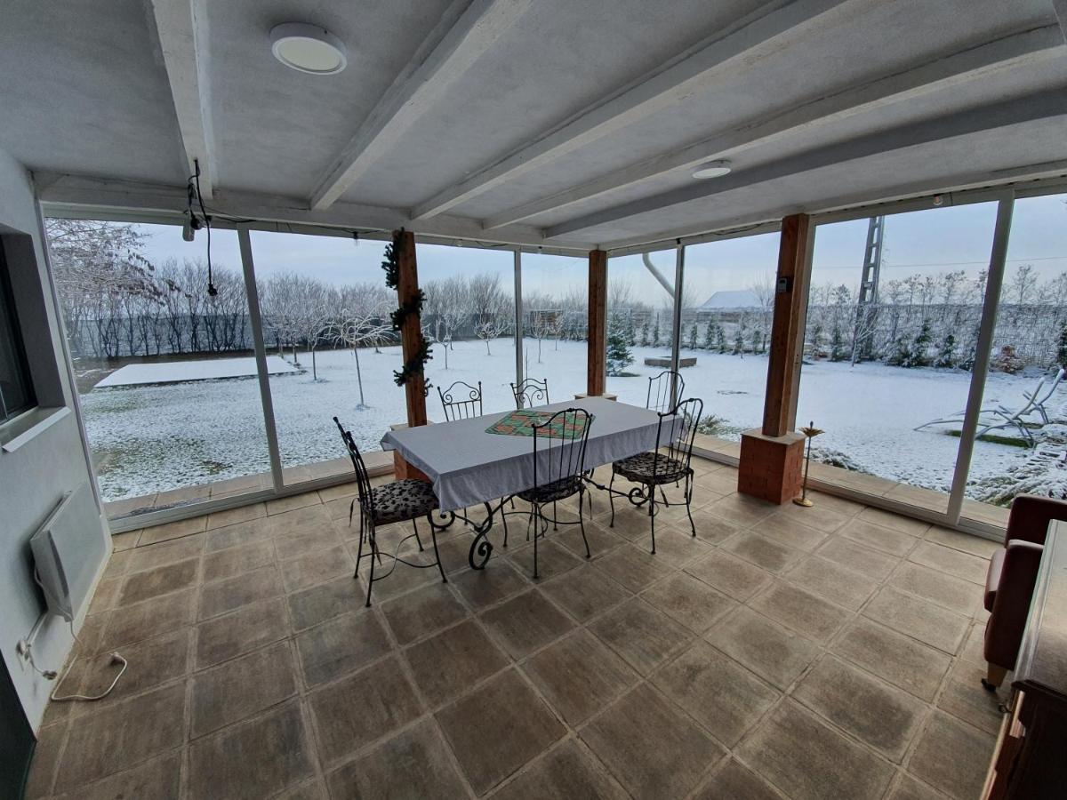 Casa Elis Piscina, Jacuzzy , Sauna, Ciubar Merei Eksteriør bilde