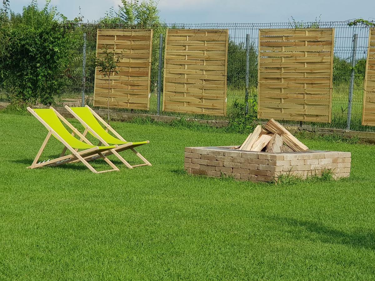 Casa Elis Piscina, Jacuzzy , Sauna, Ciubar Merei Eksteriør bilde